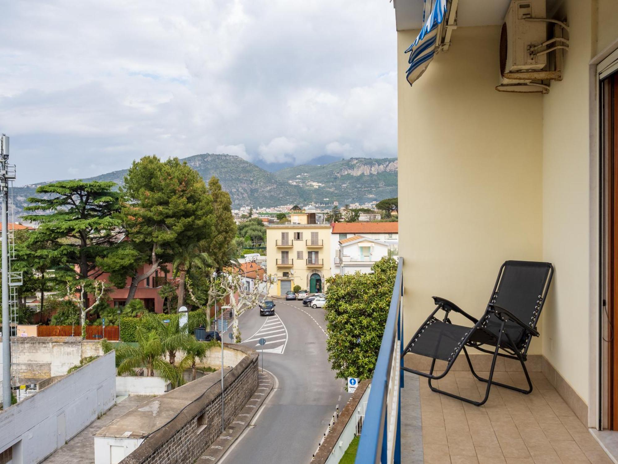 Residenza Le Sirene City Center Sorrento Exterior foto